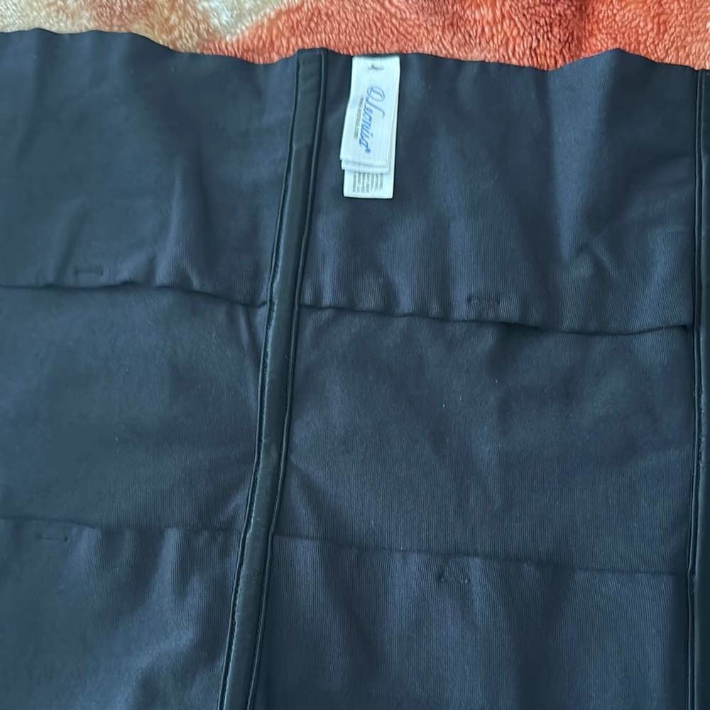 Black Waist Trainer with Hook Closures - Picture 3 of 6